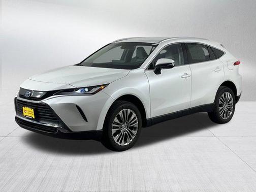 Wind Chill Pearl 2024 Toyota Venza XLE