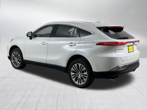 Wind Chill Pearl 2024 Toyota Venza XLE