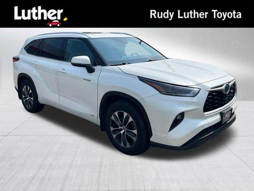 2021 Toyota Highlander Hybrid XLE