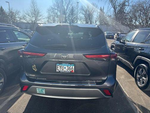 2020 Toyota Highlander Platinum