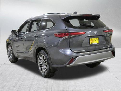 2020 Toyota Highlander Platinum