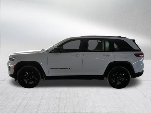 2022 Jeep Grand Cherokee Altitude