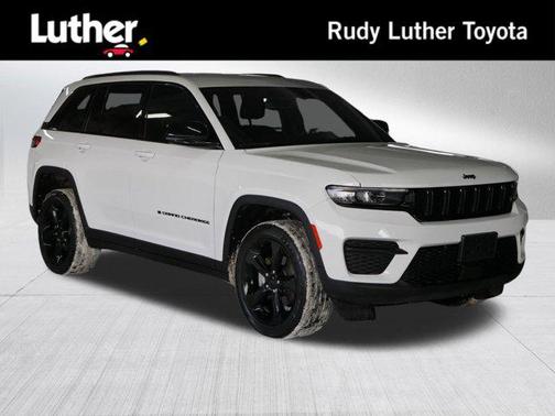 2022 Jeep Grand Cherokee Altitude