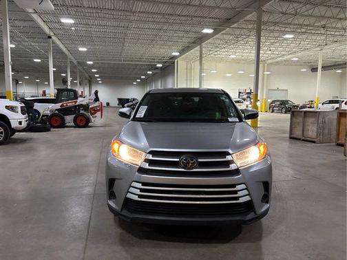 2018 Toyota Highlander LE