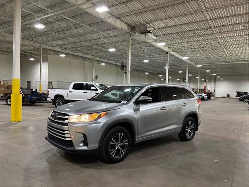 2018 Toyota Highlander LE
