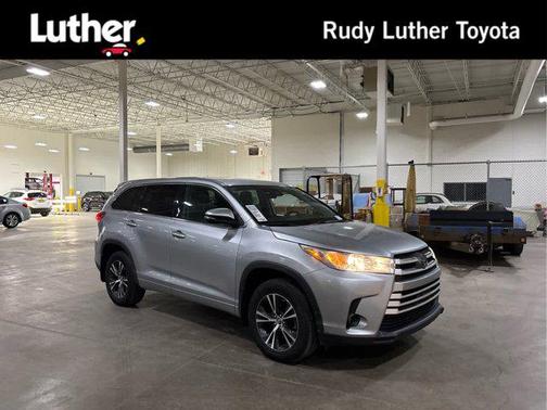 2018 Toyota Highlander LE
