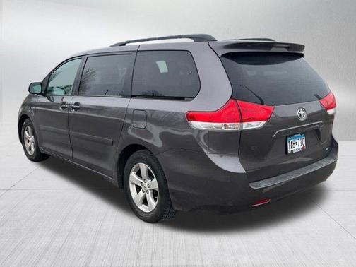 2013 Toyota Sienna LE