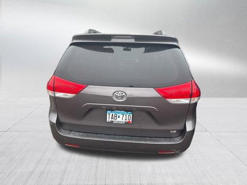 2013 Toyota Sienna LE