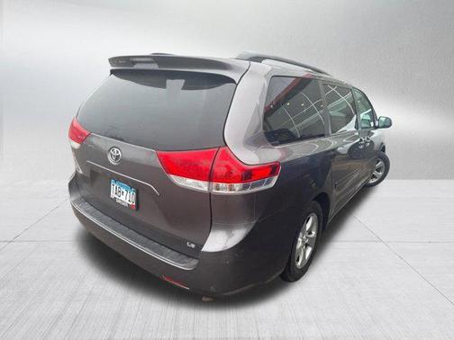 2013 Toyota Sienna LE