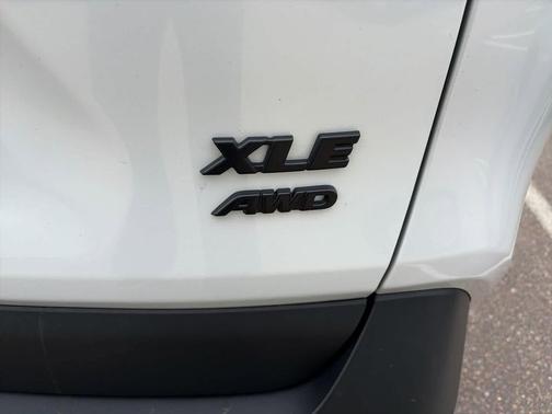 Wind Chill Pearl 2025 Toyota RAV4 XLE Premium