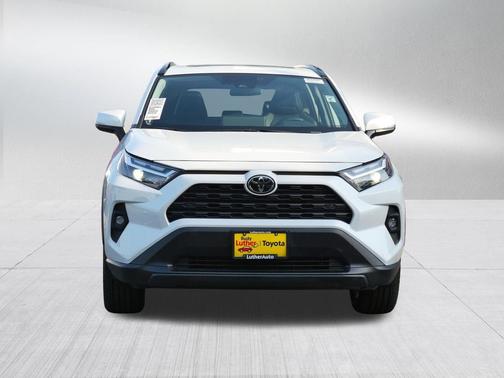 Wind Chill Pearl 2025 Toyota RAV4 XLE Premium