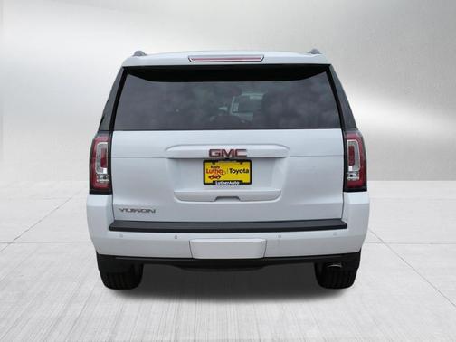 White Frost Tricoat 2017 GMC Yukon SLT