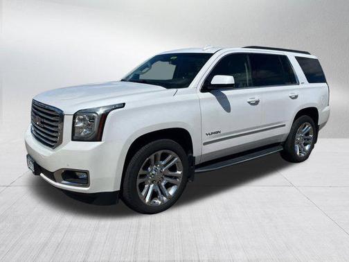 White Frost Tricoat 2017 GMC Yukon SLT