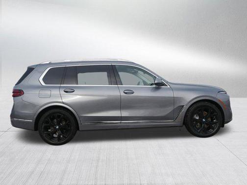 Skyscraper Grey Metallic 2023 BMW X7 xDrive40i