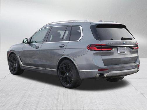 Skyscraper Grey Metallic 2023 BMW X7 xDrive40i
