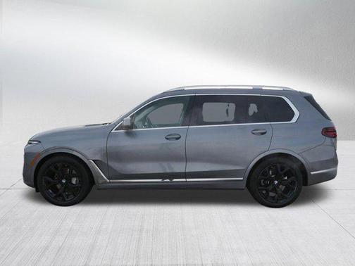 Skyscraper Grey Metallic 2023 BMW X7 xDrive40i