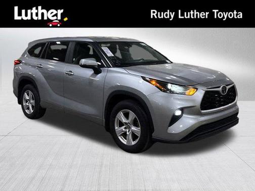 2024 Toyota Highlander LE