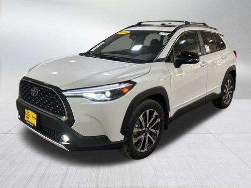 2025 Toyota Corolla Cross XLE