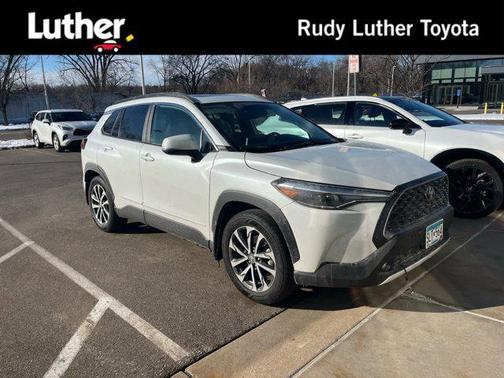 2024 Toyota Corolla Cross XLE