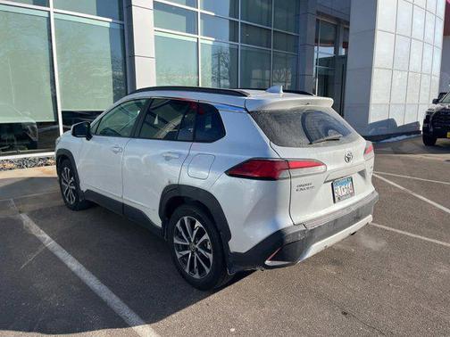 2024 Toyota Corolla Cross XLE