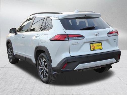 2024 Toyota Corolla Cross XLE