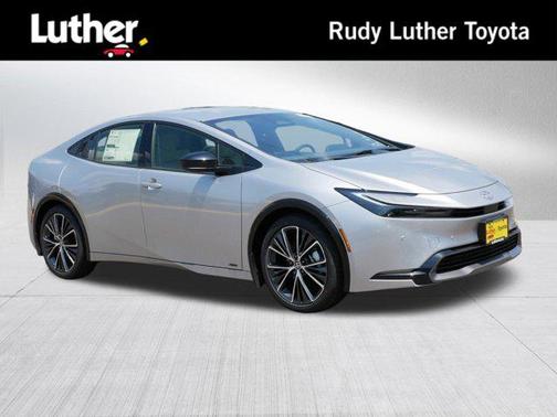 2025 Toyota Prius XLE