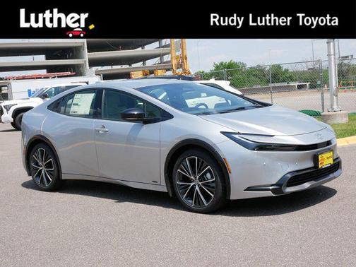 2025 Toyota Prius XLE
