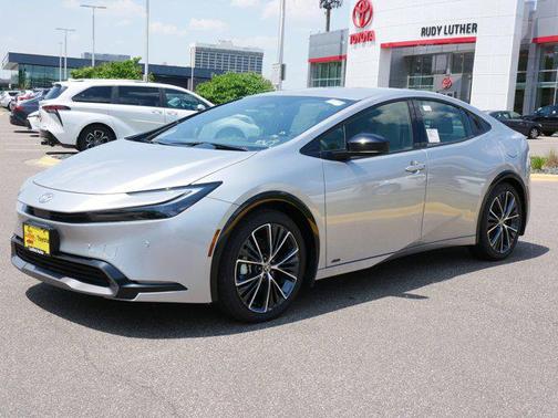 2025 Toyota Prius XLE
