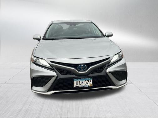 Celestial Silver Metallic 2022 Toyota Camry XSE