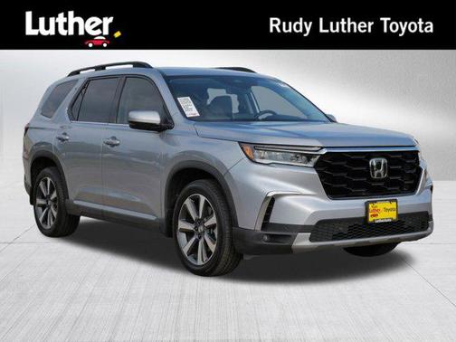 2023 Honda Pilot Touring 8-Passenger