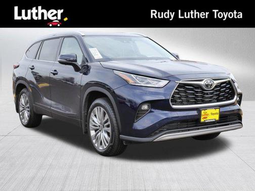 2025 Toyota Highlander Platinum