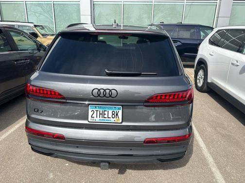 Samurai Gray Metallic 2023 Audi Q7 55 Prestige