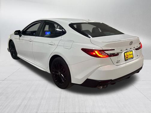 Ice Cap 2025 Toyota Camry SE