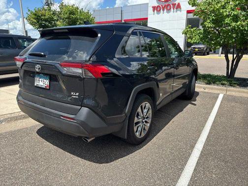 2023 Toyota RAV4 XLE Premium