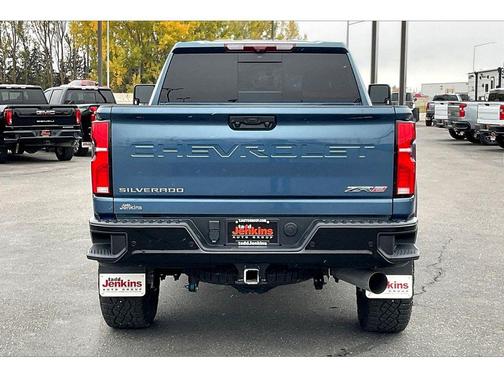 2024 Chevrolet Silverado 2500 4WD Crew Cab Standard Bed ZR2