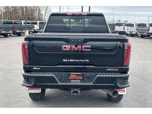Onyx Black 2024 GMC Sierra 2500 AT4