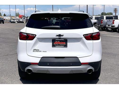 Summit White 2021 Chevrolet Blazer 2LT