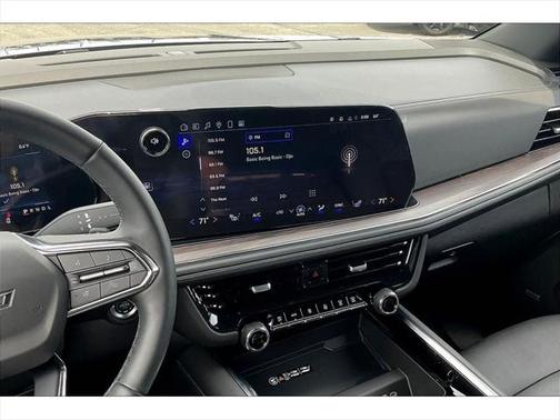 2025 Chevrolet Suburban 4WD Z71