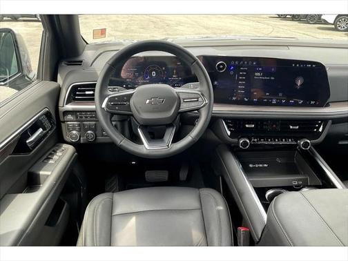 2025 Chevrolet Suburban 4WD Z71