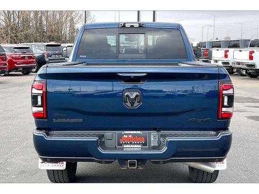 2022 RAM 3500 Laramie Crew Cab 4x4 6'4' Box