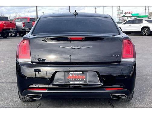 2023 Chrysler 300 Touring