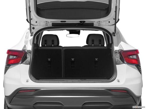 Mosaic Black Metallic 2026 Chevrolet Trax FWD ACTIV