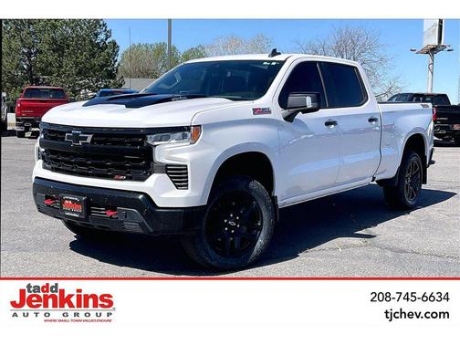 Iridescent Pearl Tricoat 2024 Chevrolet Silverado 1500 LT Trail Boss