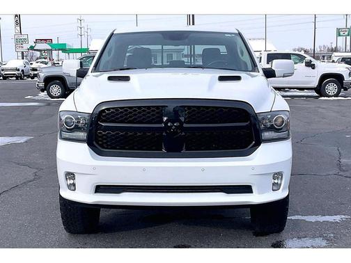 2018 RAM 1500 Night Crew Cab 4x4 5'7' Box