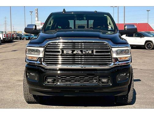 2021 RAM 3500 Laramie Crew Cab 4x4 8' Box