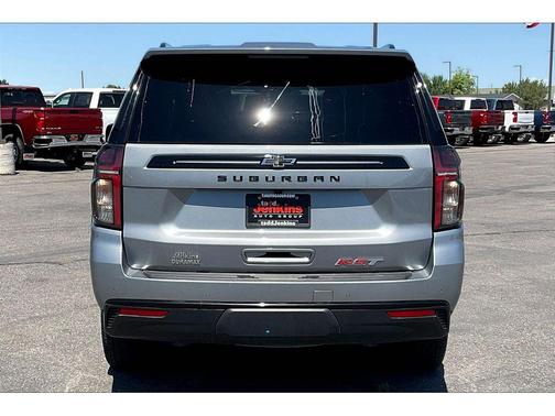 2023 Chevrolet Suburban RST