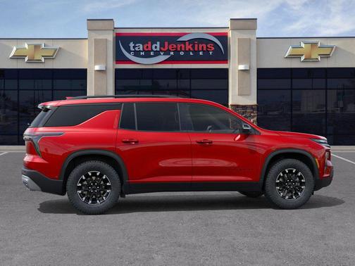 Radiant Red Tintcoat 2026 Chevrolet Traverse AWD Z71