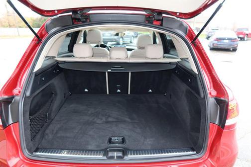 2017 Mercedes-Benz GLC 300 4MATIC