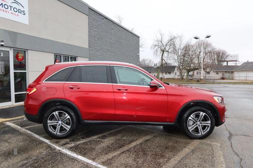 2017 Mercedes-Benz GLC 300 4MATIC