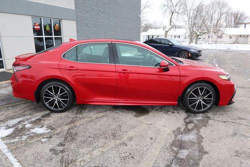 2021 Toyota Camry SE